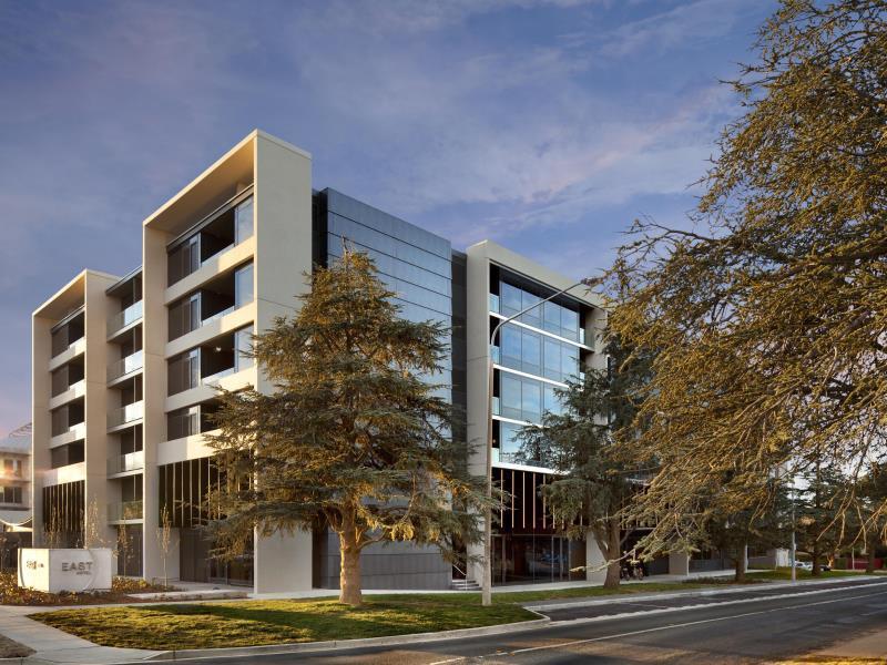 East Hotel And Apartments Canberra Exterior photo