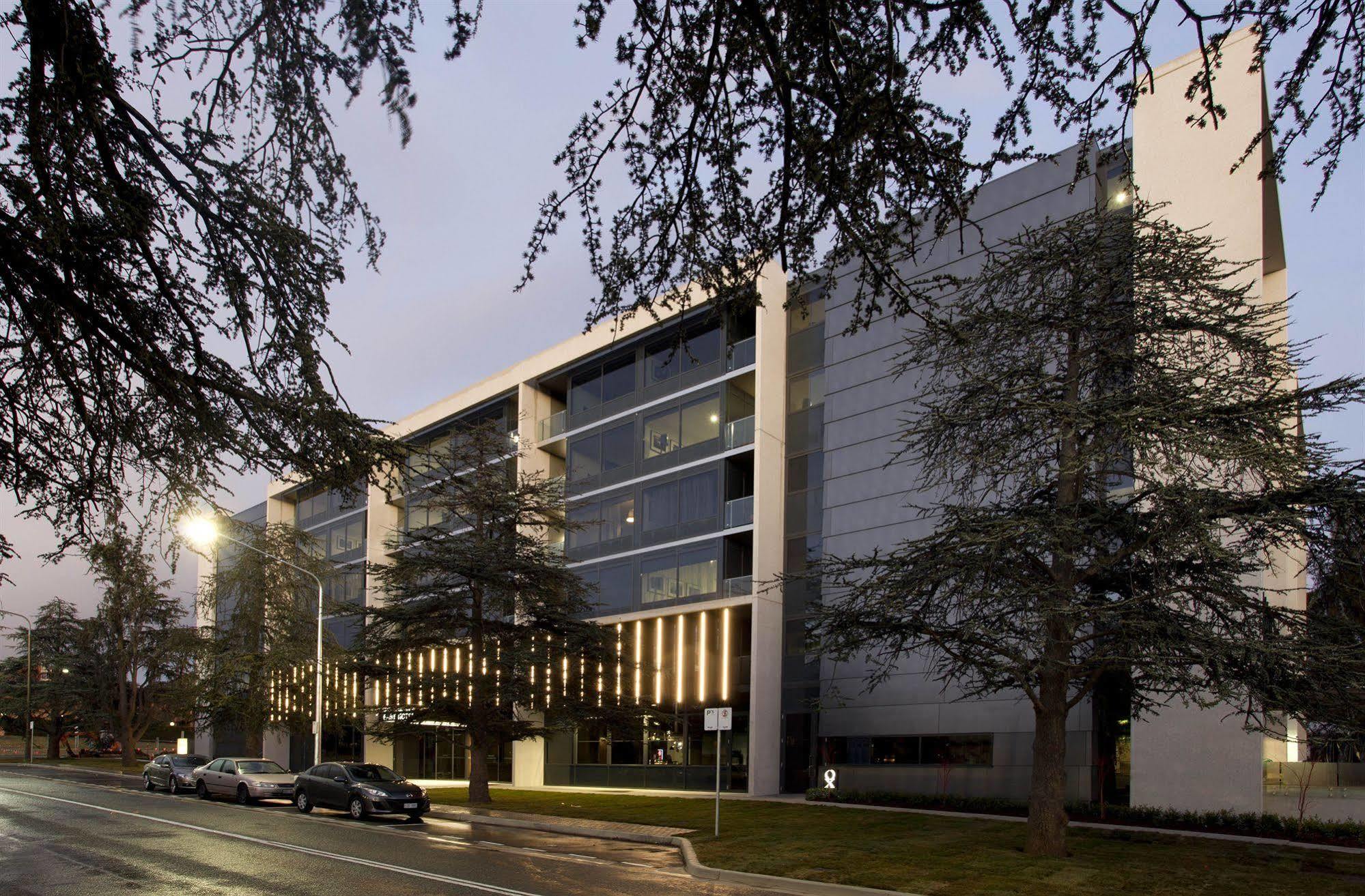 East Hotel And Apartments Canberra Exterior photo